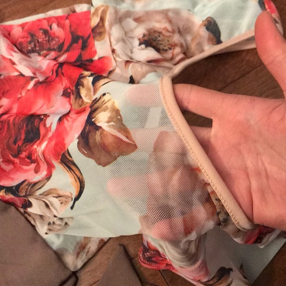 Floral Romper!! - Picture 5 of 5